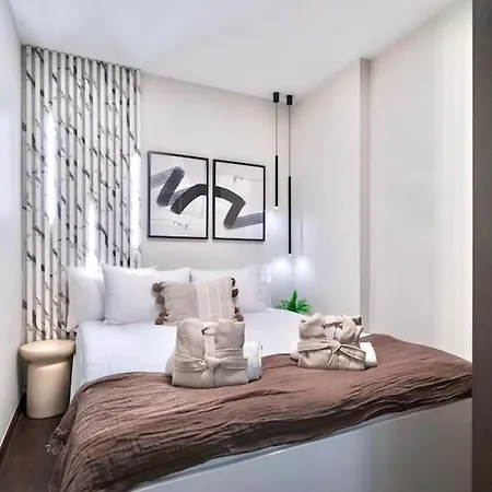 One Bed At Location In *