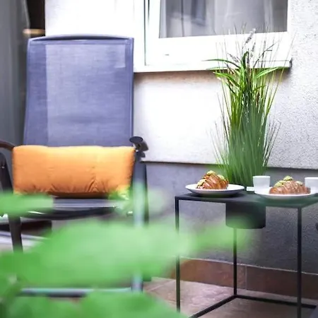 Apartment One Bed At Location In *