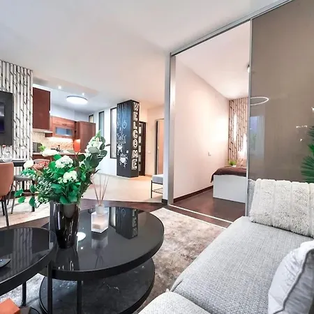 One Bed At Location In Apartment